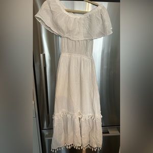 White summer beach maxi dress size S/M
